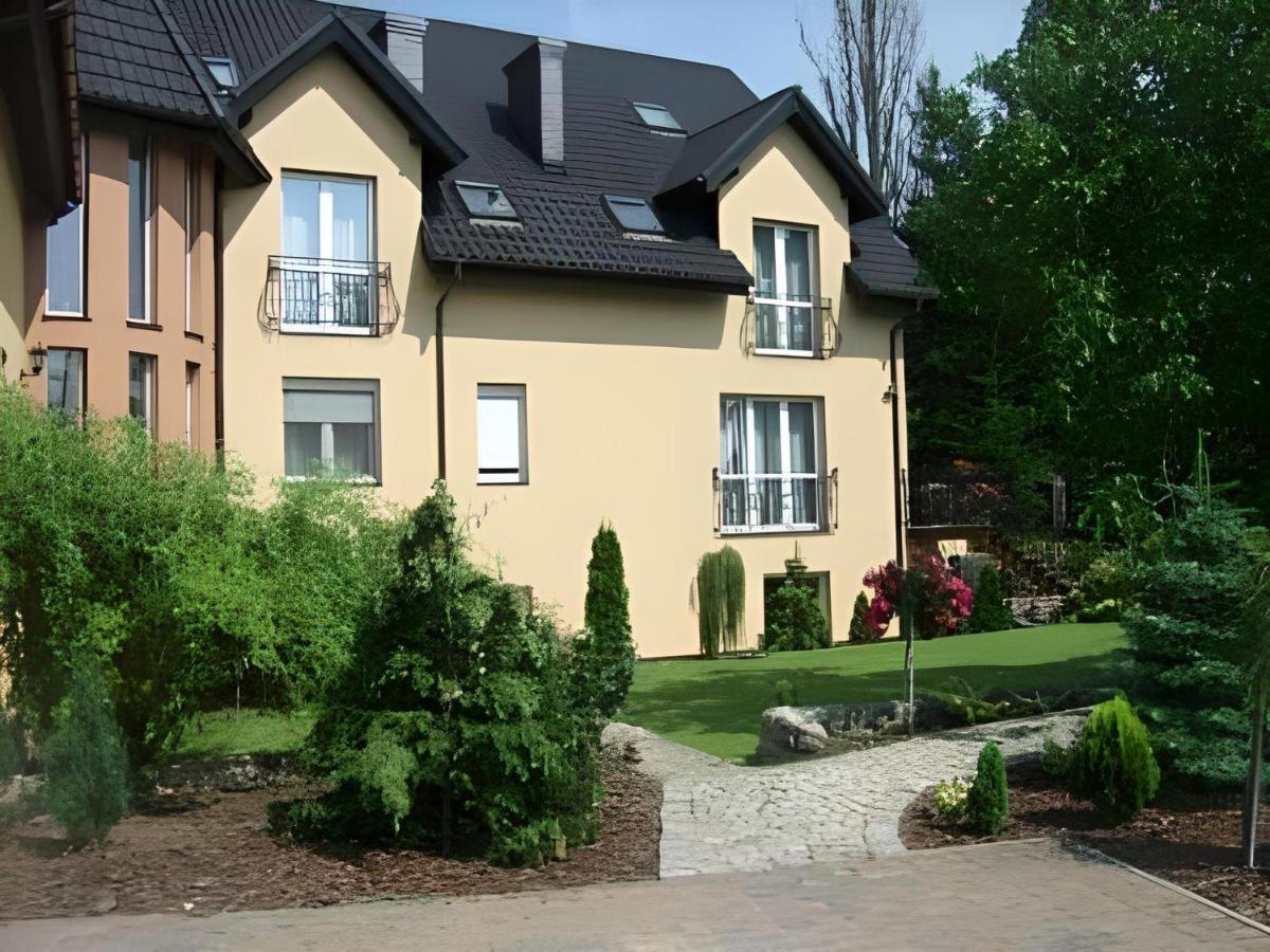 Hotel Zieliniec Poznan Dış mekan fotoğraf