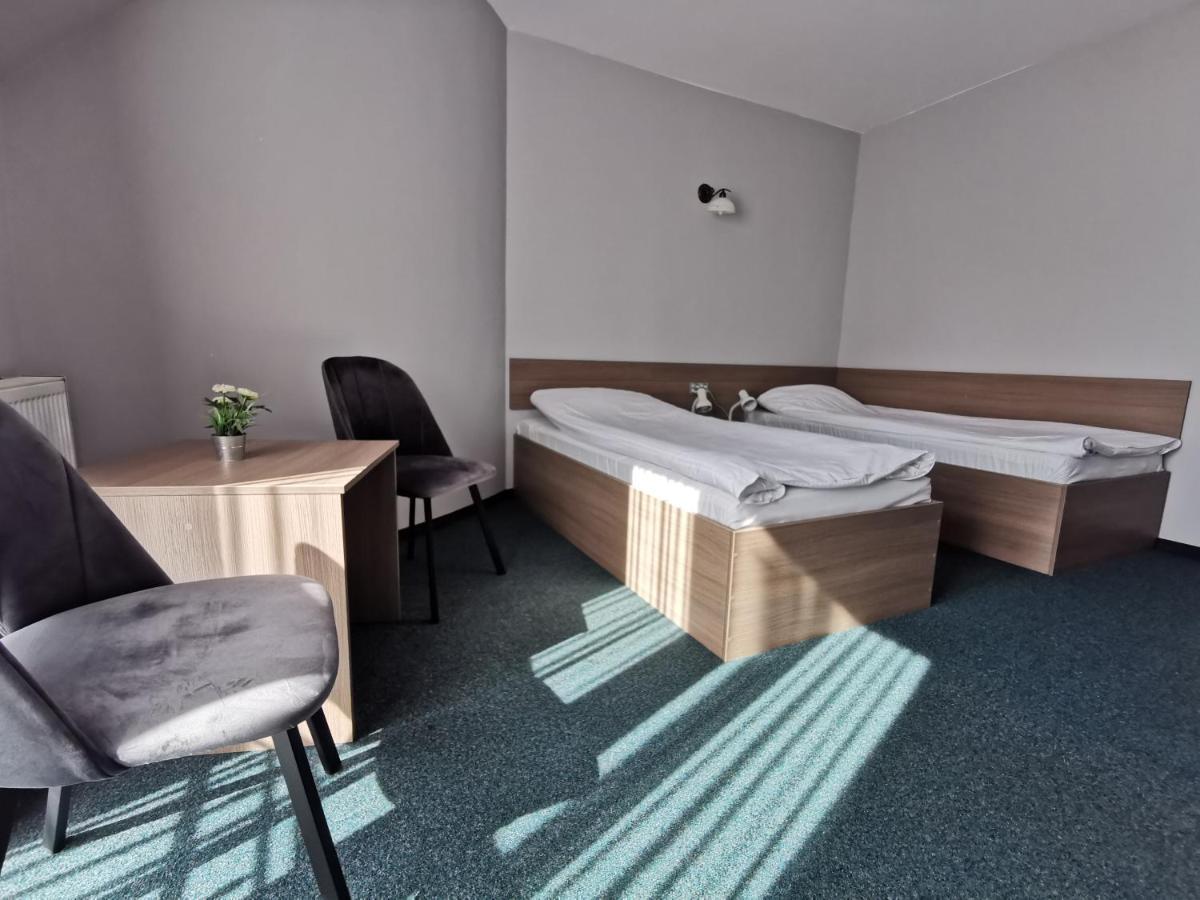 Hotel Zieliniec Poznan Dış mekan fotoğraf