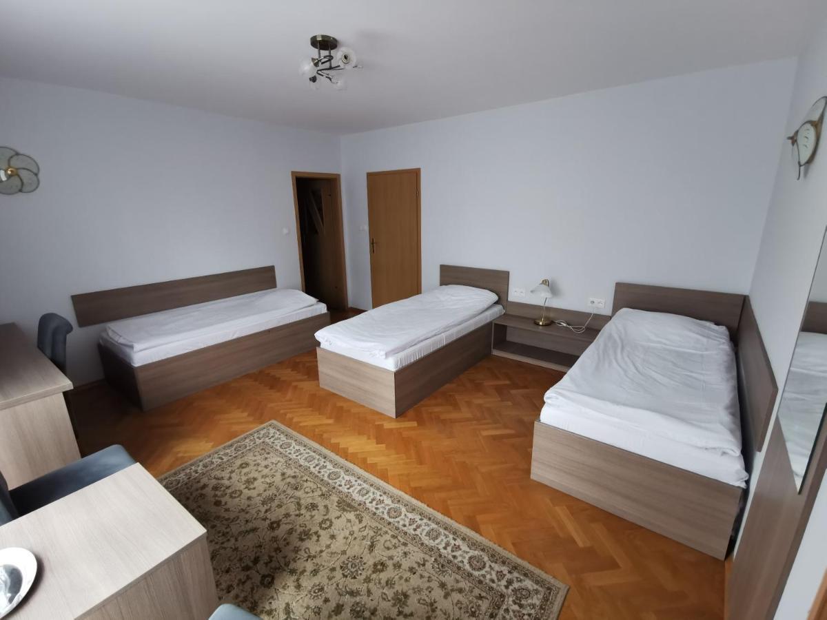 Hotel Zieliniec Poznan Dış mekan fotoğraf