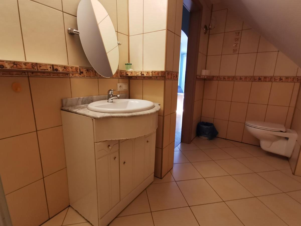 Hotel Zieliniec Poznan Dış mekan fotoğraf