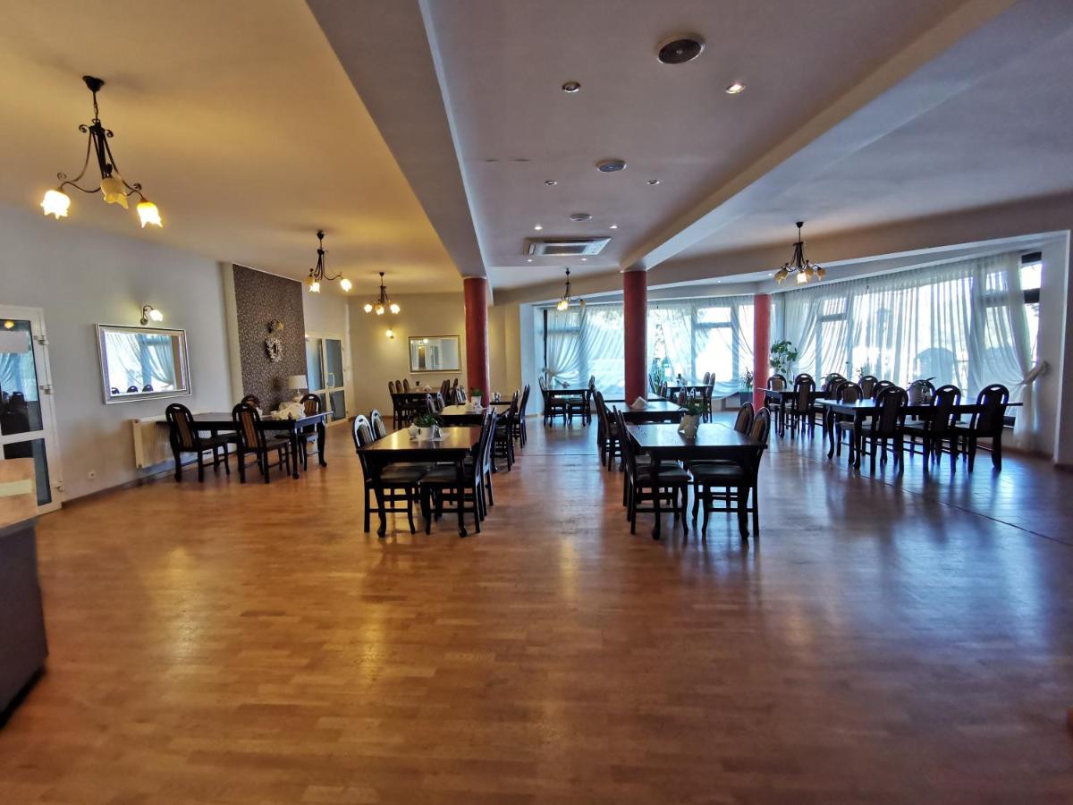 Hotel Zieliniec Poznan Dış mekan fotoğraf
