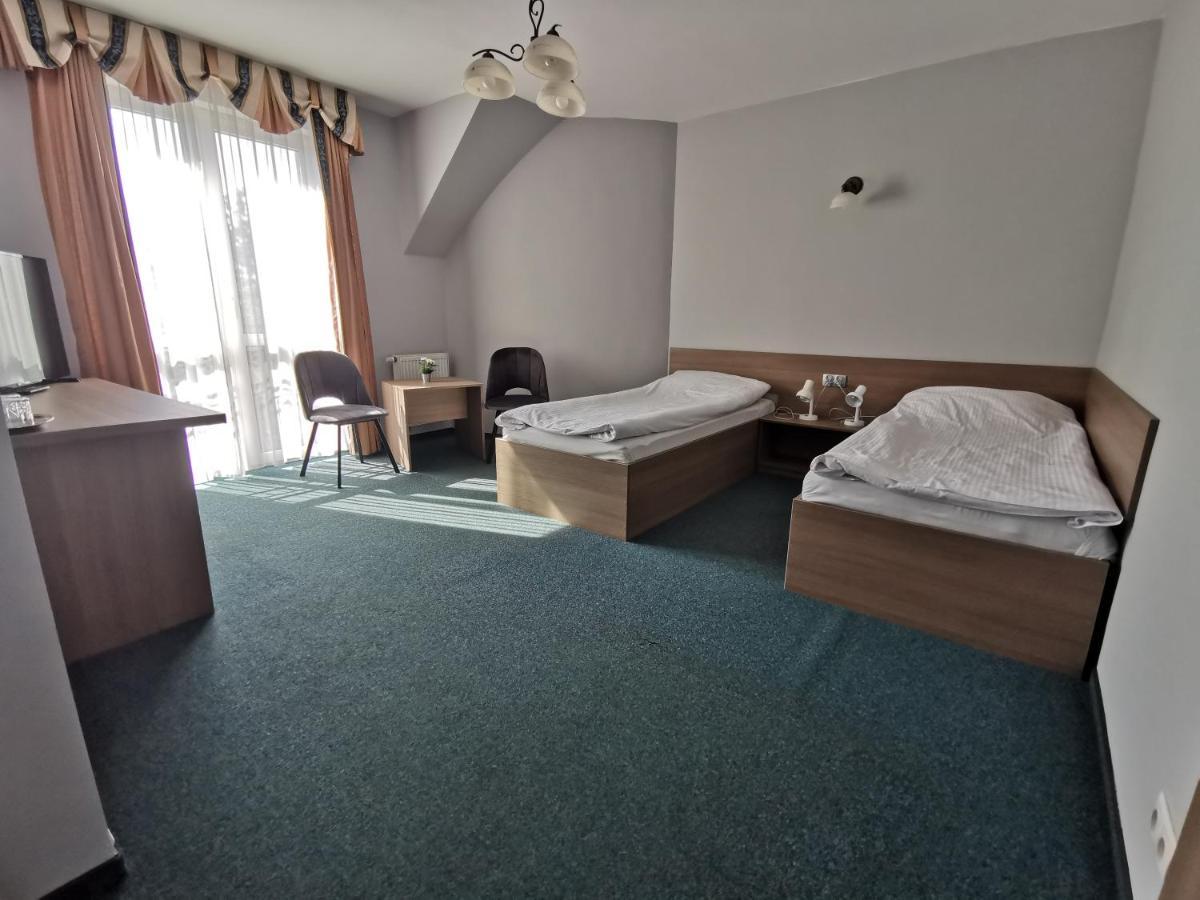Hotel Zieliniec Poznan Dış mekan fotoğraf