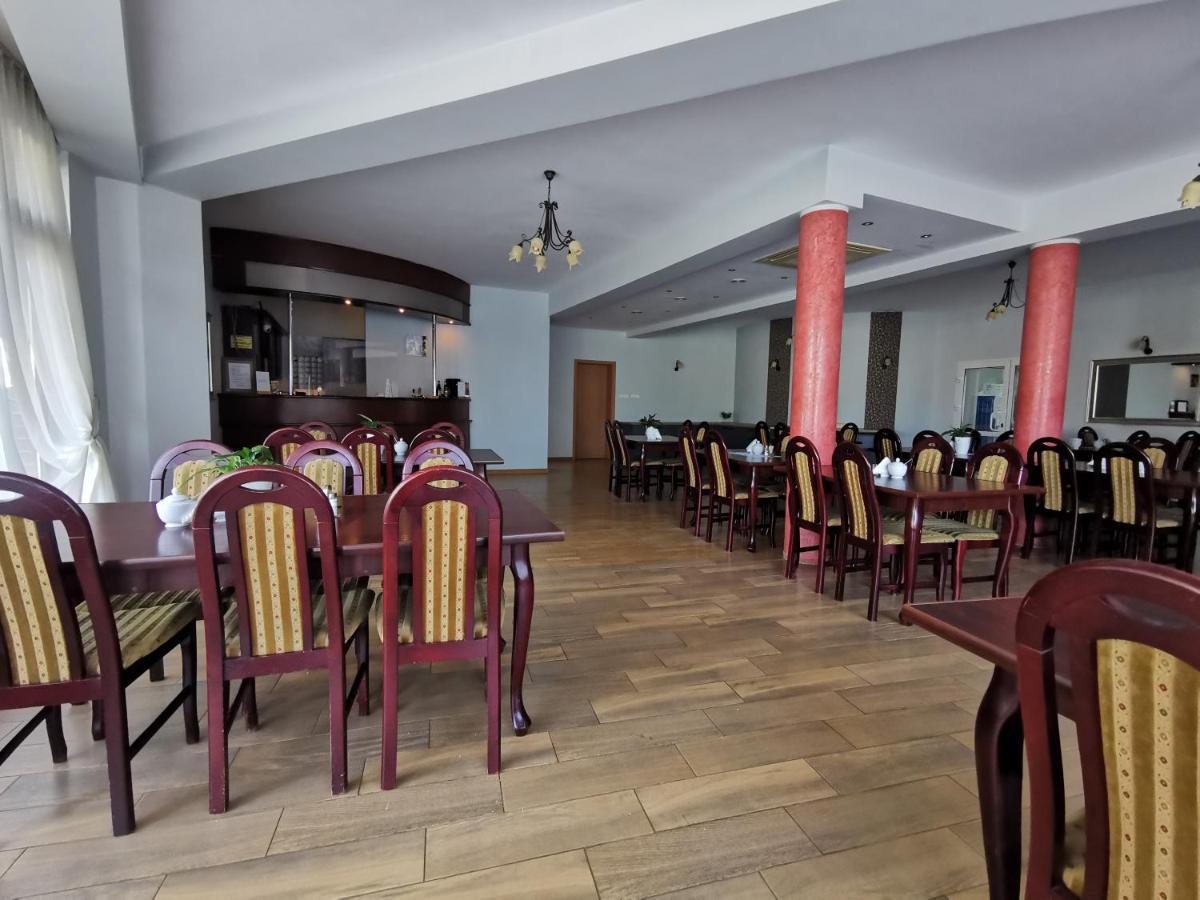 Hotel Zieliniec Poznan Dış mekan fotoğraf
